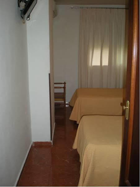 Hostal La Hispanidad Málaga Exterior foto